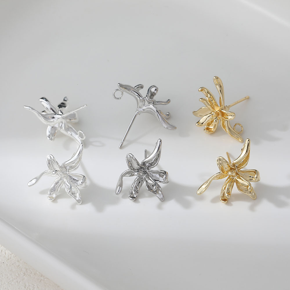 Flower Supplies - 4PCS Dainty Flower Shape Ear Studs