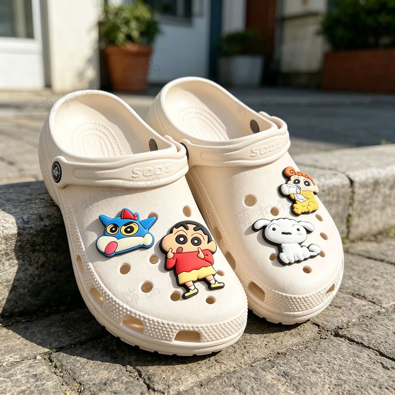Crayon Shin-chan shoe flower a - Supply Florist review and price