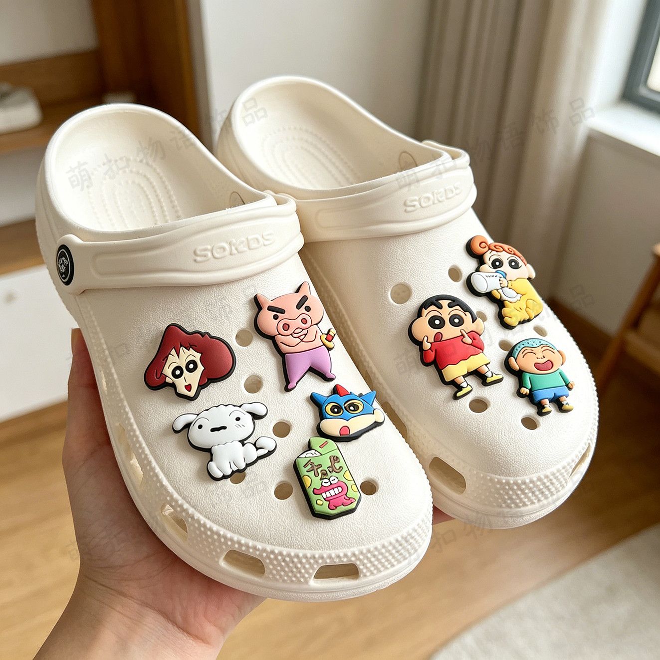 Crayon Shin-chan shoe flower a - Supply Florist review and price